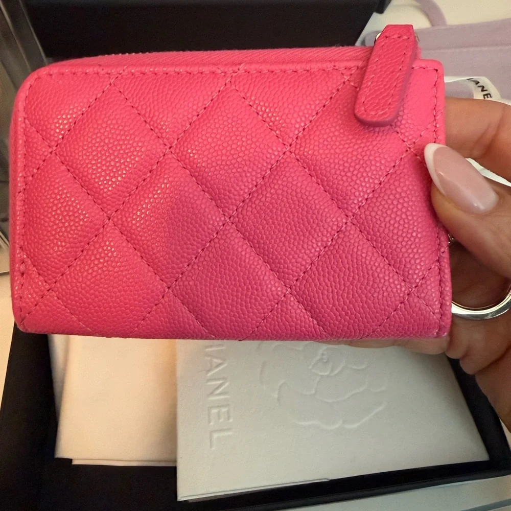 Chanel NEW caviar RARE Pink Quilted Key Holder Case 22k full set - Picture 5 of 10